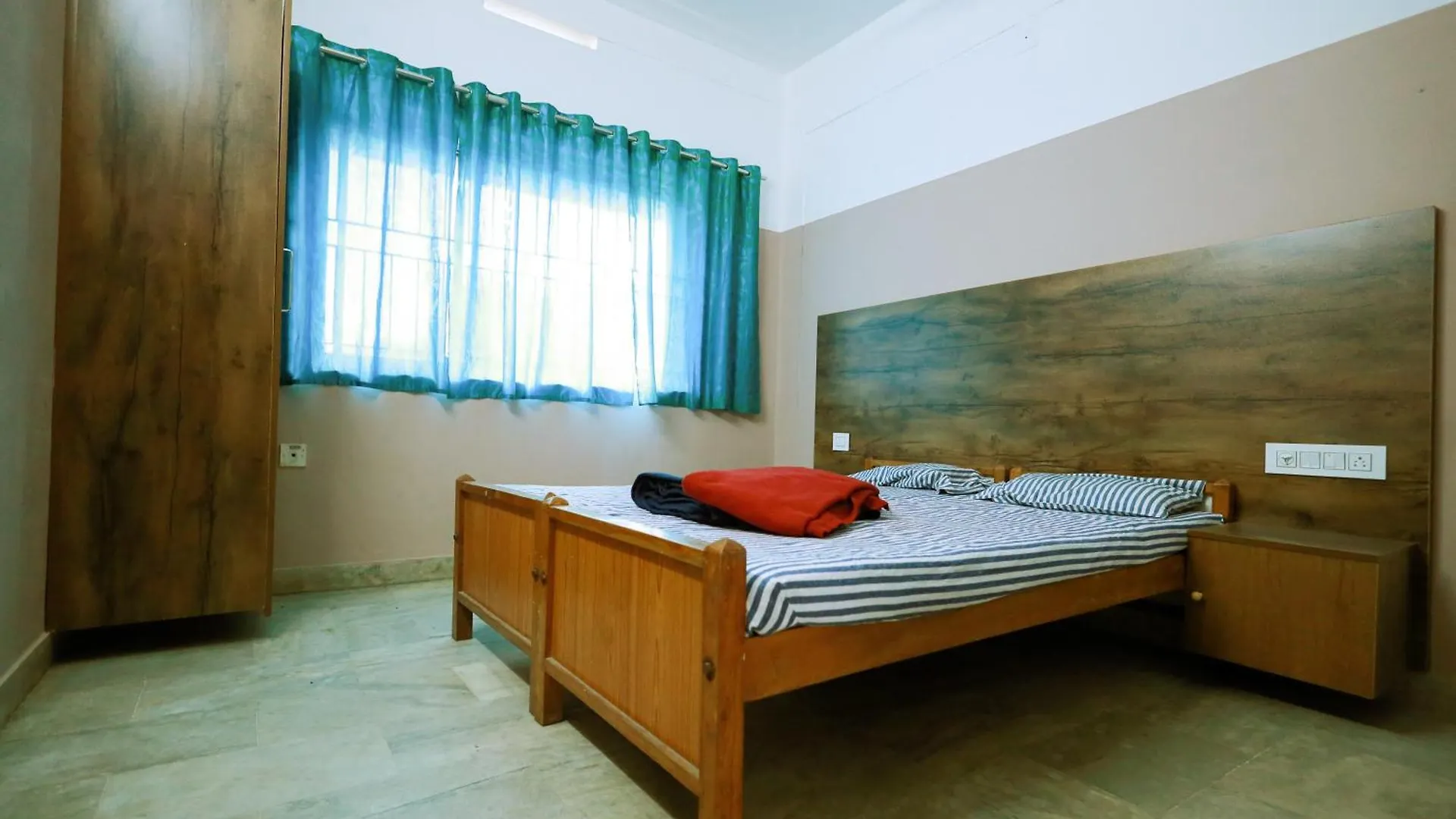**  Chakalakkal Residency Hotel Sultan Bathery India